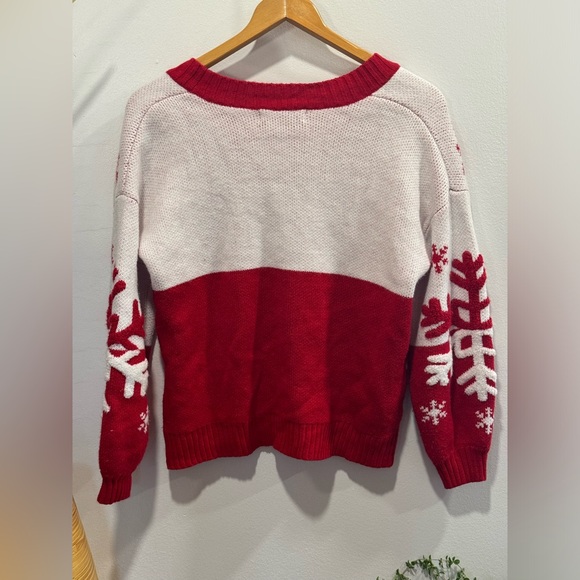 33 Degrees Christmas Cardigan Red & White, small, snowflake design, like new, EC - Picture 9 of 9